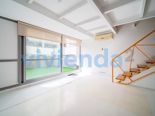 1 bedroom Office for sale in Valdefuentes, Madrid city - € 298,600 (Ref: 8576257)