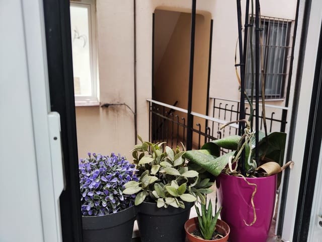 2 bedroom Flat for rent in Castellana, Madrid city - € 1,450 (Ref: 8696425)