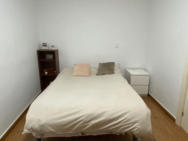 2 soverom Leilighet til leie i Castellana, Madrid by - € 1 380 (Ref: 8696425)