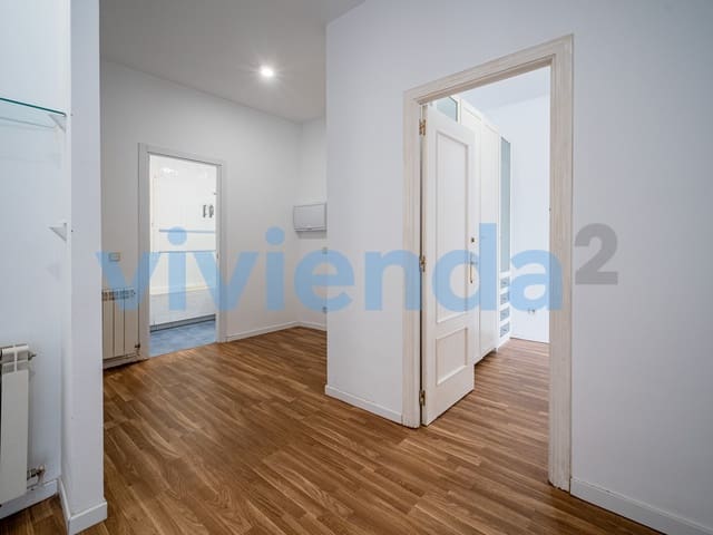 Appartement de 2 chambres à louer à Palacio, Madrid ville - 1 700 € (Ref: 8783547)