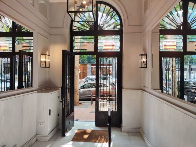 1 sypialnia Mieszkanie do wynajęcia w Castellana, Miasto Madryt - 990 € (Ref: 8843037)
