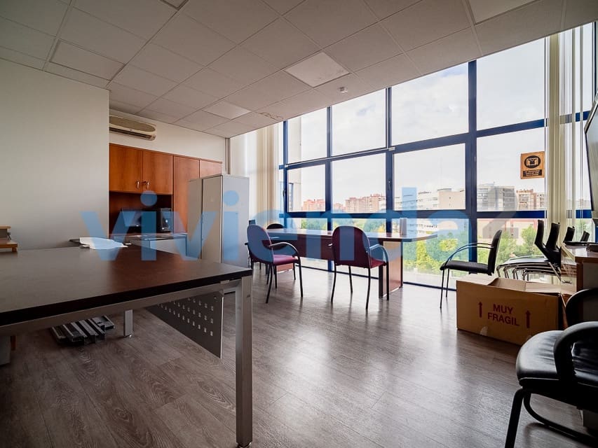 6 camera da letto Azienda da affittare in Madrid citta - 2.700 € (Rif: 8879519)