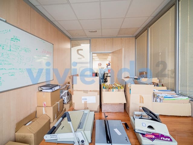 6 slaapkamer Bedrijf te huur in Valdefuentes, Madrid stad - € 2.700 (Ref: 8879519)