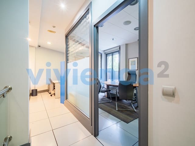 4 slaapkamer Kantoor te huur in Rios Rosas, Madrid stad - € 2.995 (Ref: 8881368)