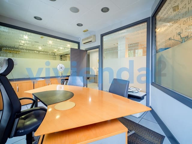 4 soveværelse Virksomhed til leje i Rios Rosas, Madrid by - € 2.995 (Ref: 8881369)