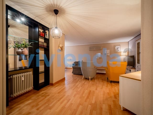 3 sypialnia Mieszkanie do wynajęcia w La Paz, Miasto Madryt z basenem - 2 200 € (Ref: 8910918)
