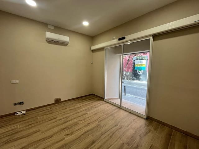 Entreprise de 1 chambre à louer à Universidad, Madrid ville - 2 000 € (Ref: 8941179)