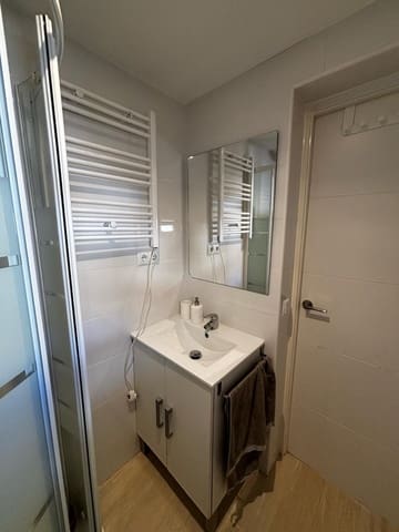 Studio à louer à Embajadores, Madrid ville - 1 300 € (Ref: 8988120)