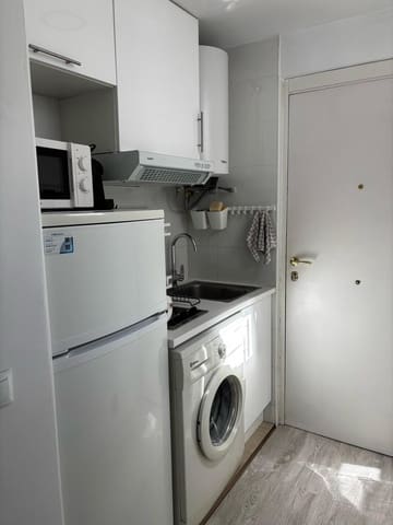 Studio à louer à Embajadores, Madrid ville - 1 300 € (Ref: 8988120)