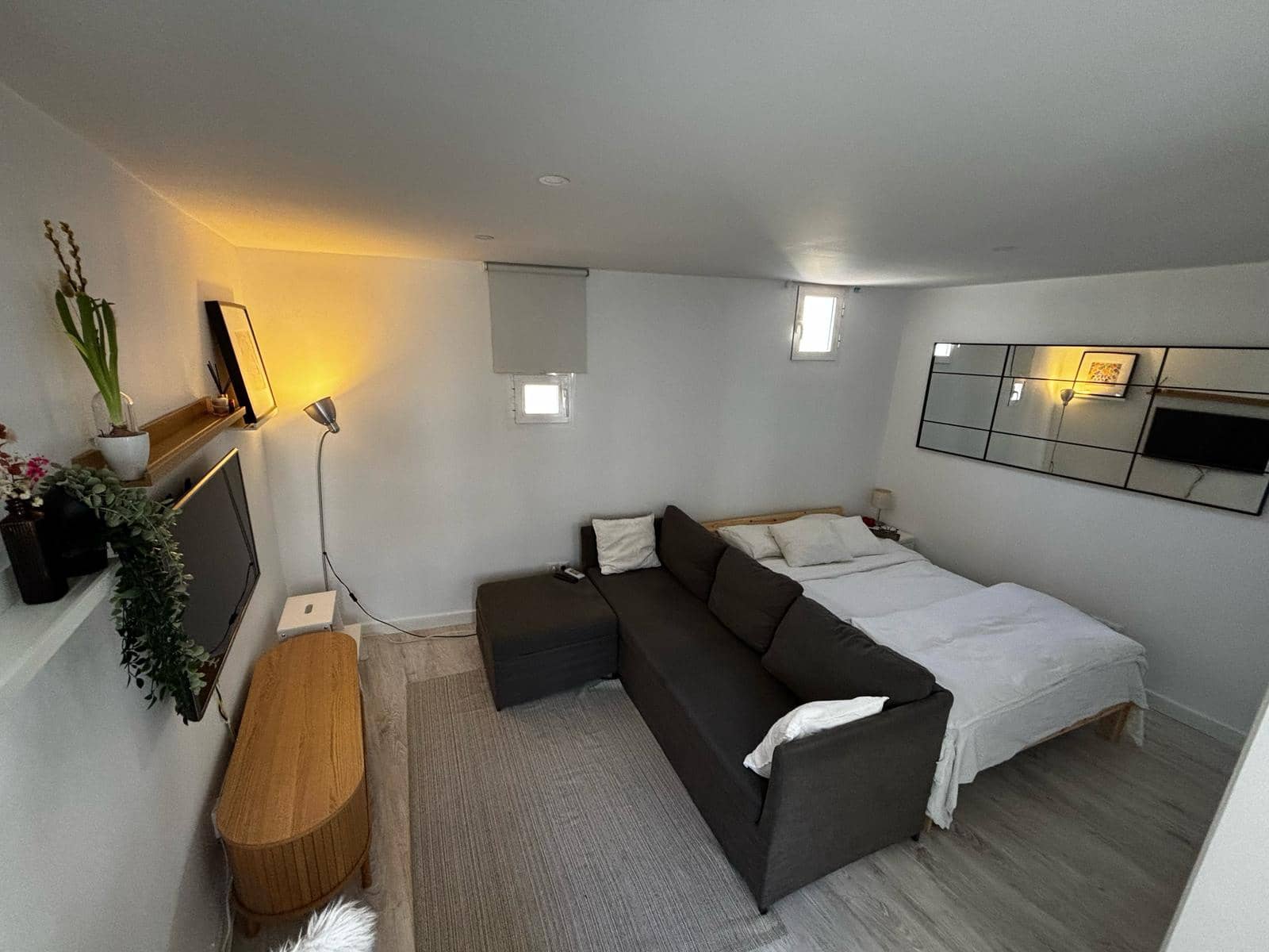 Studio te huur in Madrid stad - € 1.300 (Ref: 8988120)