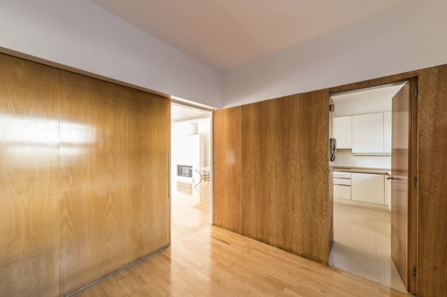 Casa de 4 habitaciones en Hispanoamérica, Madrid ciudad en alquiler con garaje - 4.950 € (Ref: 9029387)