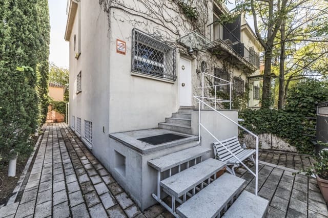 Casa de 4 habitaciones en Hispanoamérica, Madrid ciudad en alquiler con garaje - 4.950 € (Ref: 9029387)
