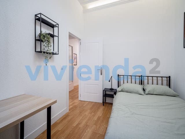 5 soveværelse Lejlighed til leje i Universidad, Madrid by - € 3.000 (Ref: 9032233)
