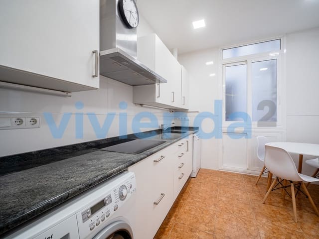 5 soveværelse Lejlighed til leje i Universidad, Madrid by - € 3.000 (Ref: 9032233)