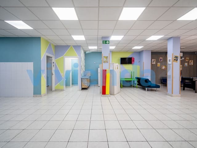 Empresa para venda em Opañel, Madrid cidade - 289 000 € (Ref: 9096014)