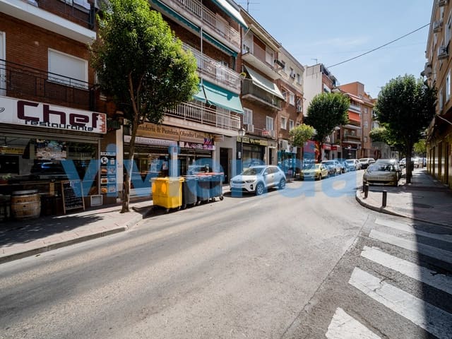 Empresa para venda em Opañel, Madrid cidade - 289 000 € (Ref: 9096014)
