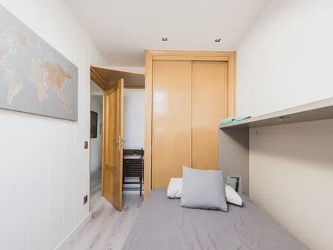 2 slaapkamer Flat te huur in Madrid stad - € 1.350 (Ref: 9110126)