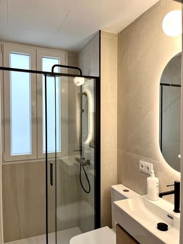 2 soveværelse Lejlighed til leje i Argüelles, Madrid by - € 1.300 (Ref: 9112193)