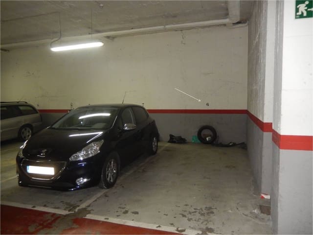 Autotalli vuokrattavana paikassa Nueva España, Madrid kaupunki - 130 € (Ref: 9115948)