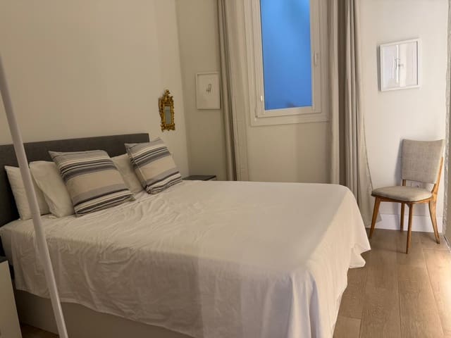 1 soveværelse Lejlighed til leje i Embajadores, Madrid by - € 1.350 (Ref: 9153798)