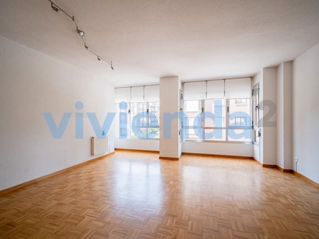 3 soveværelse Lejlighed til salg i Rosas, Madrid by med garage - € 561.000 (Ref: 9163584)