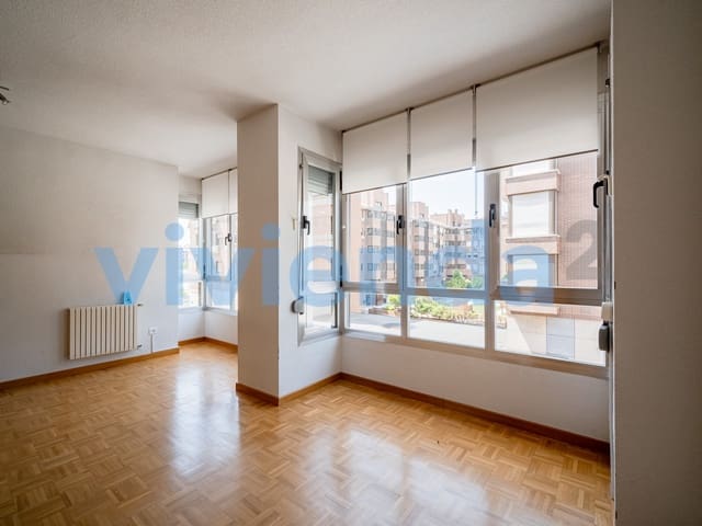 3 makuuhuone Asunto myytävänä paikassa Rosas, Madrid kaupunki mukana 
autotalli - 561 000 € (Ref: 9163584)