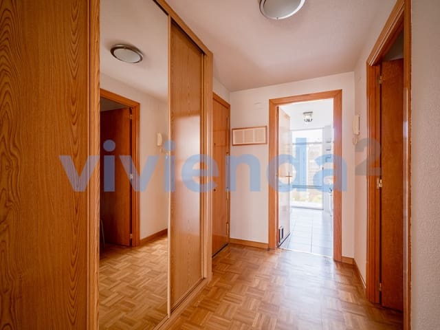 3 makuuhuone Asunto myytävänä paikassa Rosas, Madrid kaupunki mukana 
autotalli - 561 000 € (Ref: 9163584)