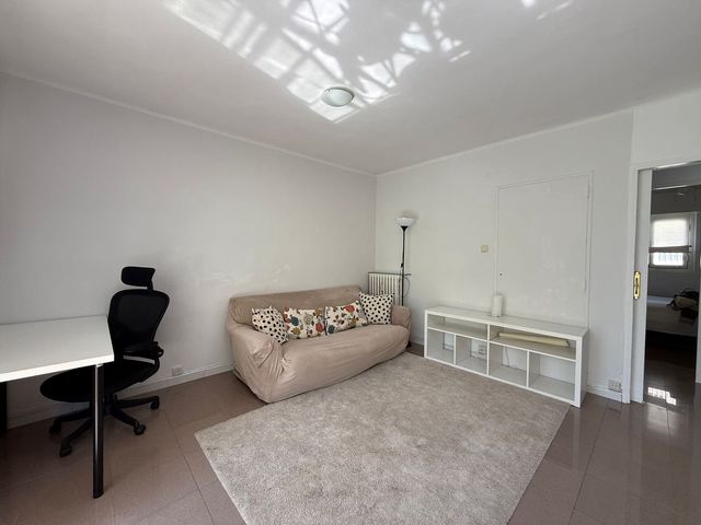2 slaapkamer Flat te huur in Atalaya, Madrid stad met garage - € 1.800 (Ref: 9228432)