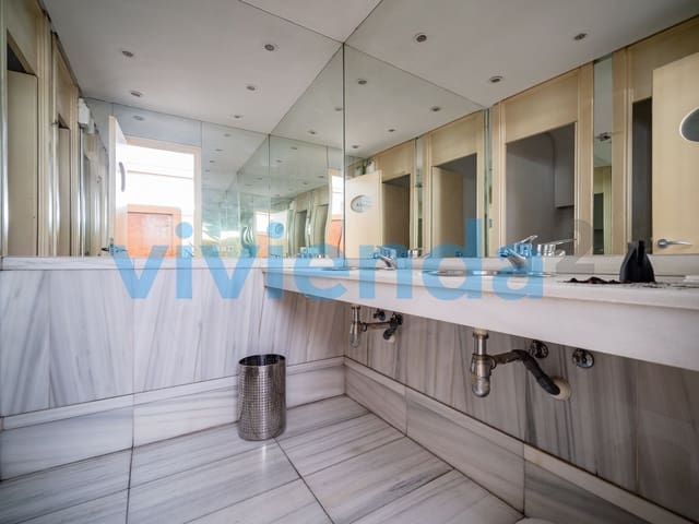 Business for sale in Castellana, Madrid city - € 1,898,000 (Ref: 9291231)