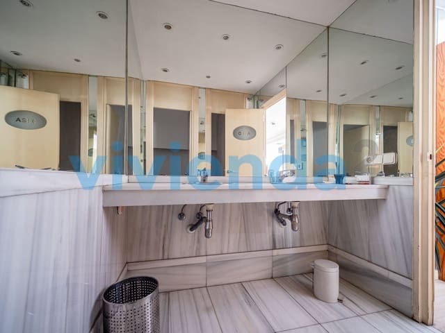 Business for sale in Castellana, Madrid city - € 1,898,000 (Ref: 9291231)