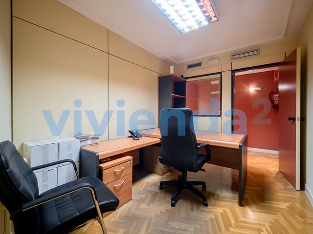 5 soverom Kontor til salgs i Rios Rosas, Madrid by - € 790 000 (Ref: 9296704)