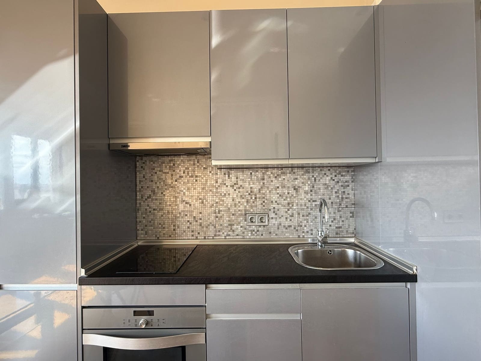 Studio for rent in Madrid city - € 1,100 (Ref: 9303265)