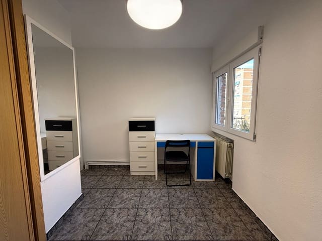 4 soverom Leilighet til leie i Madrid by - € 2 250 (Ref: 9310675)