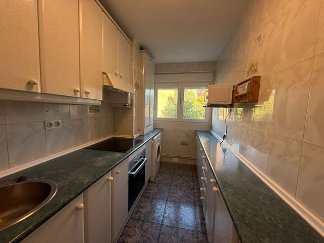 4 soverom Leilighet til leie i Madrid by - € 2 250 (Ref: 9310675)