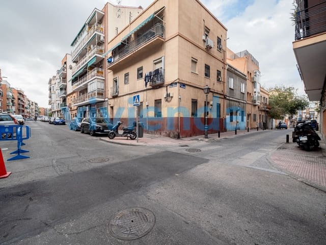 3 bedroom Flat for sale in San Diego, Madrid city - € 239,000 (Ref: 9312559)