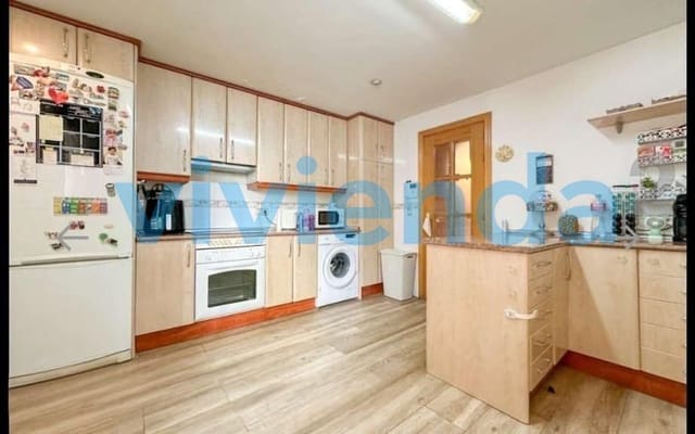 3 bedroom Flat for sale in La Paz, Madrid city with garage - € 615,000 (Ref: 9340966)