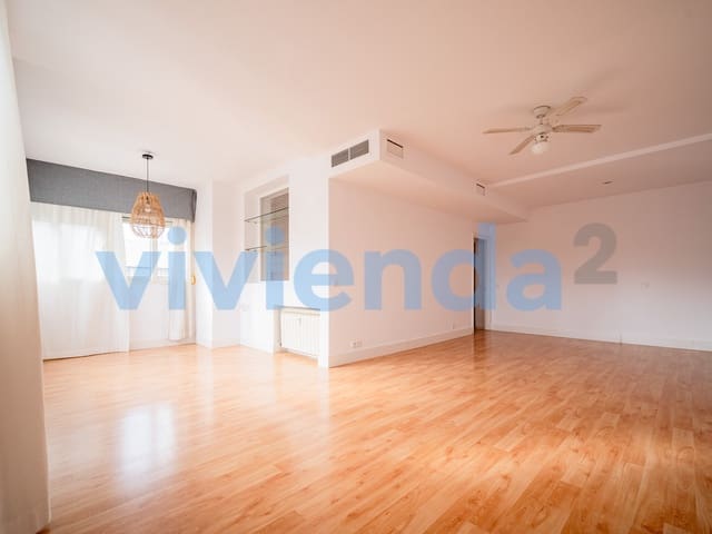 3 soveværelse Lejlighed til leje i Nueva España, Madrid by med garage - € 2.495 (Ref: 9347043)