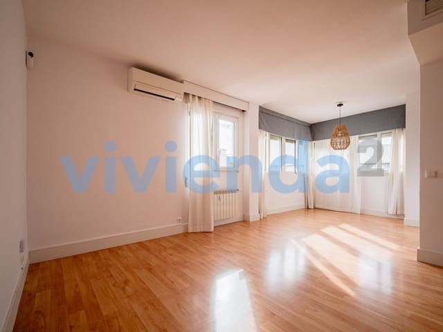 3 soveværelse Lejlighed til leje i Nueva España, Madrid by med garage - € 2.495 (Ref: 9347043)
