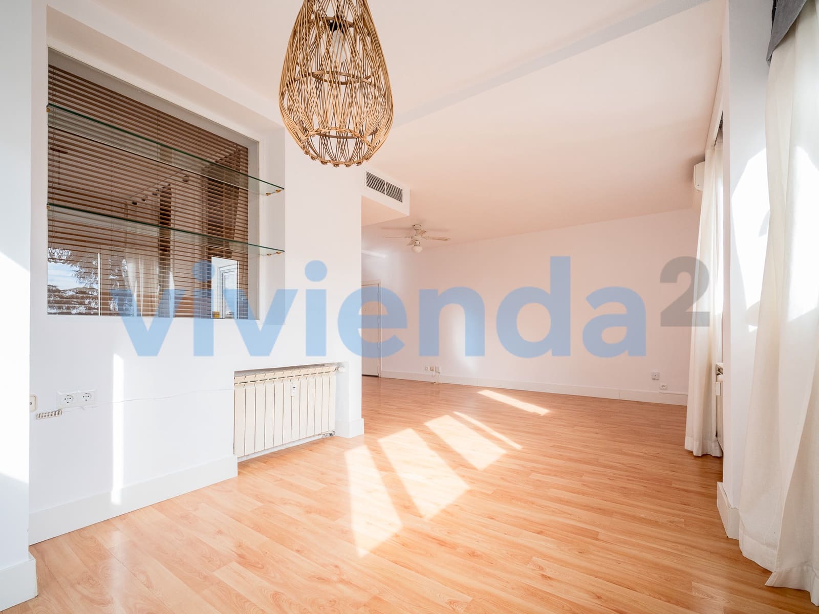 3 soveværelse Lejlighed til leje i Madrid by med garage - € 2.495 (Ref: 9347043)