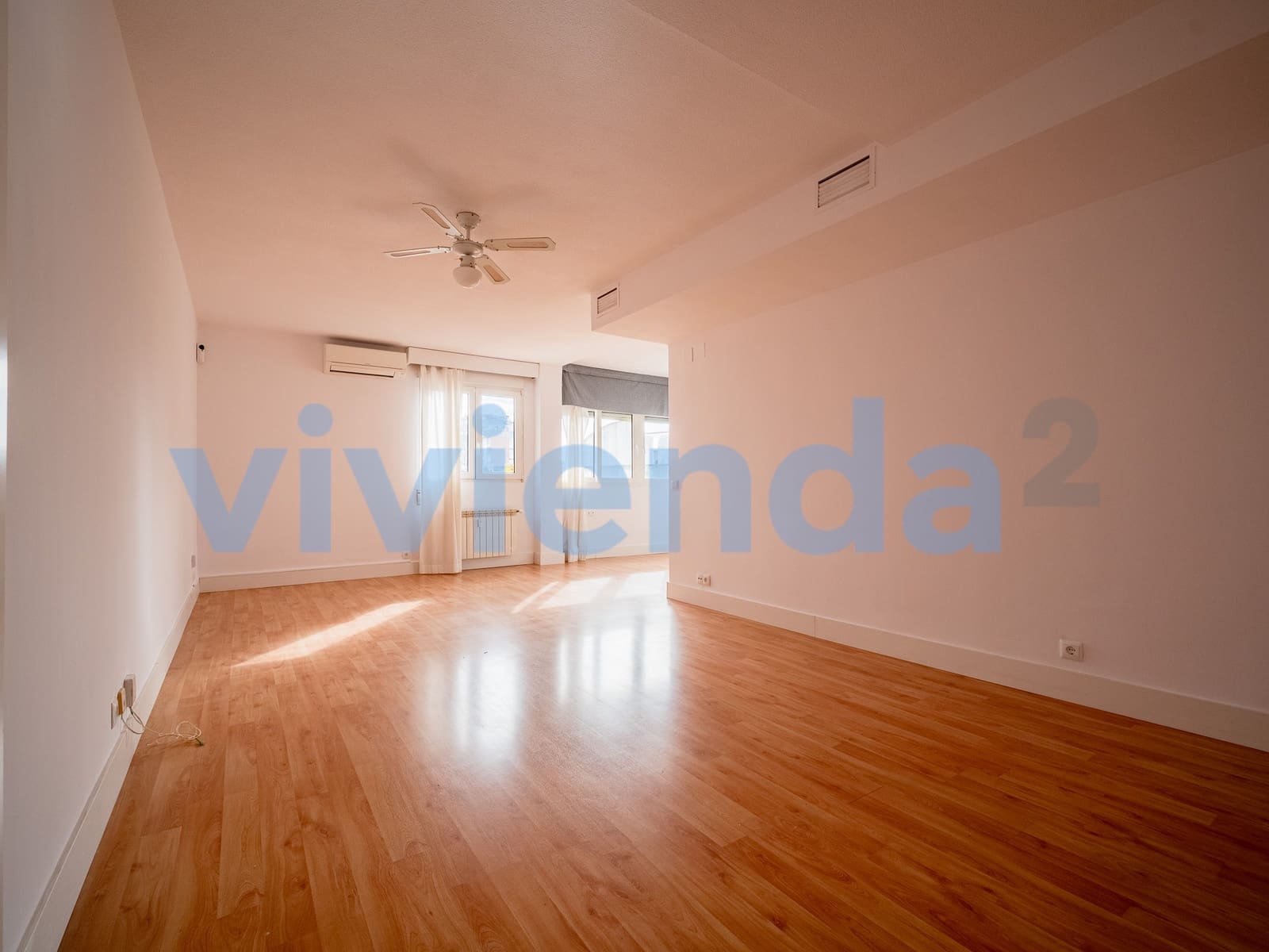 3 soveværelse Lejlighed til leje i Madrid by med garage - € 2.495 (Ref: 9347043)