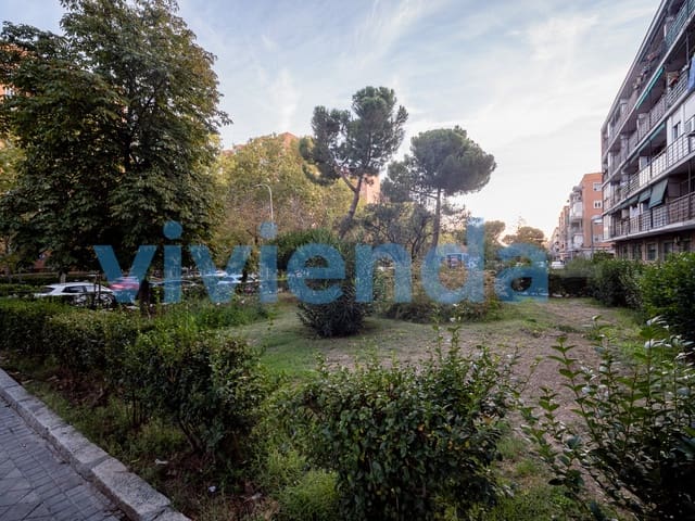 3 bedroom Flat for sale in Portazgo, Madrid city - € 277,500 (Ref: 9367179)