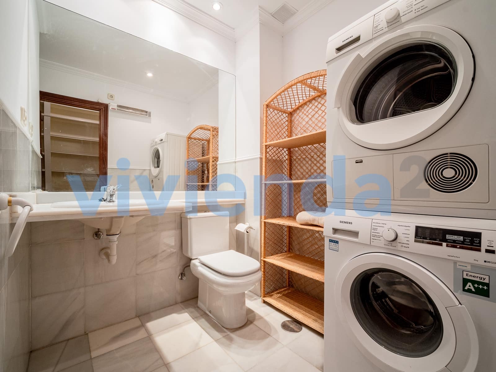 Appartement de 2 chambres à louer à Madrid ville - 1 800 € (Ref: 9375071)