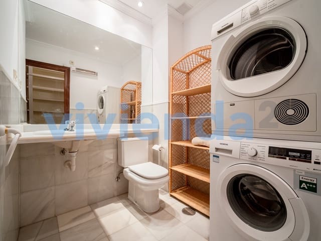 Appartement de 2 chambres à louer à Embajadores, Madrid ville - 1 800 € (Ref: 9375071)