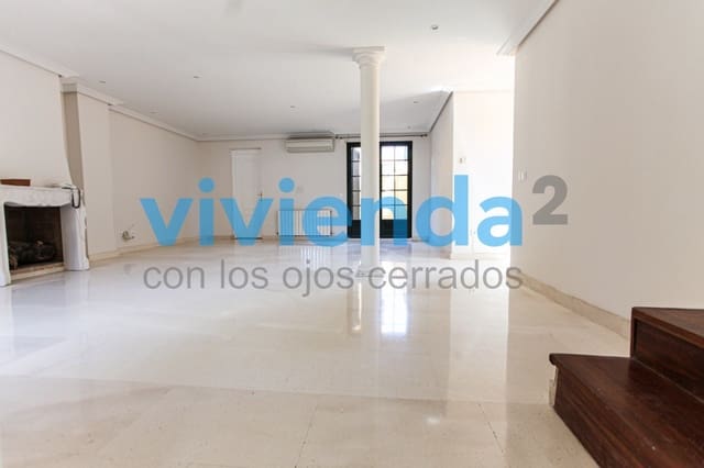 4 soveværelse Byhus til leje i Castilla, Madrid by med swimmingpool garage - € 4.500 (Ref: 9382483)