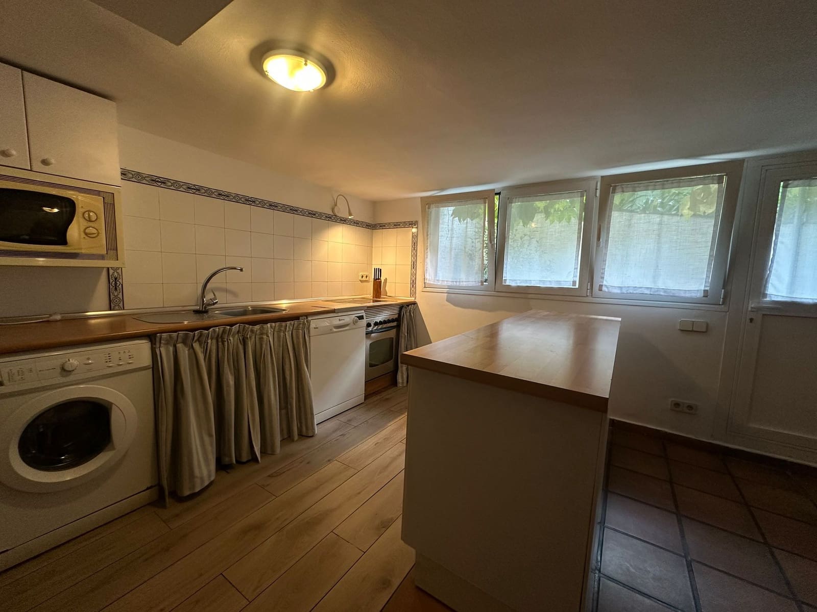 2 soverom Leilighet til leie i Madrid by - € 1 500 (Ref: 9385265)