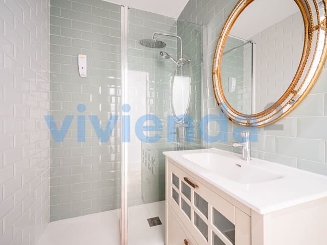 4 slaapkamer Halfvrijstaande villa te koop in Canillas, Madrid stad - € 935.000 (Ref: 9390405)