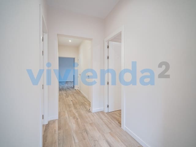 4 slaapkamer Halfvrijstaande villa te koop in Canillas, Madrid stad - € 935.000 (Ref: 9390405)