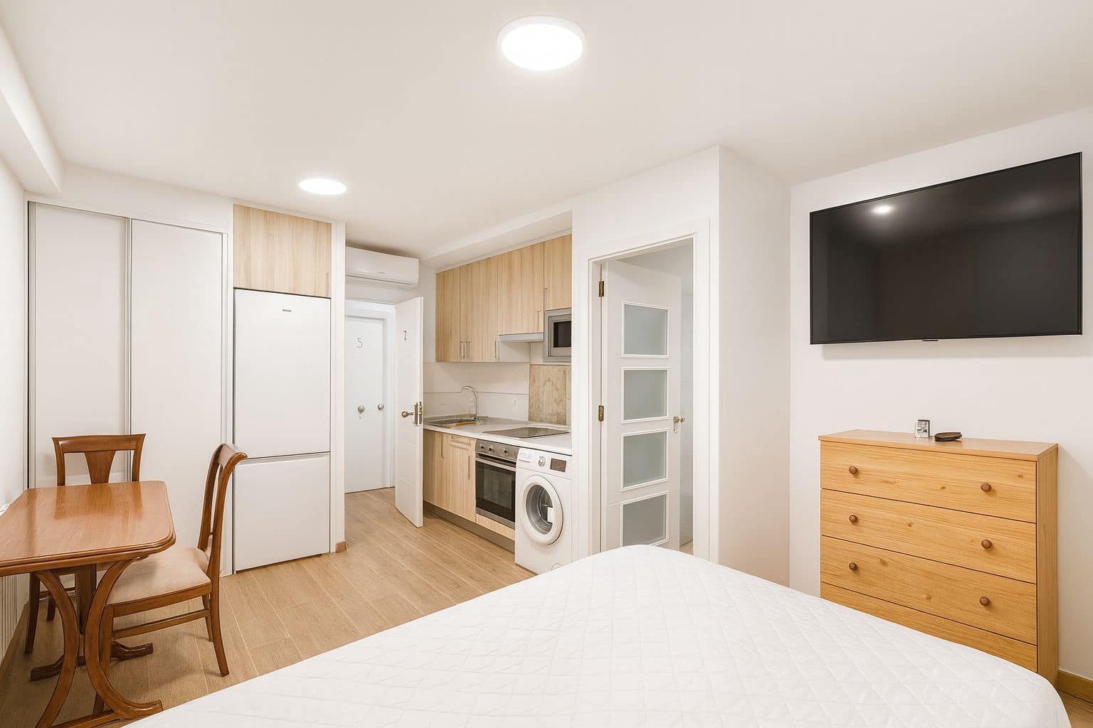 Studio do wynajęcia w Miasto Madryt - 950 € (Ref: 9395833)