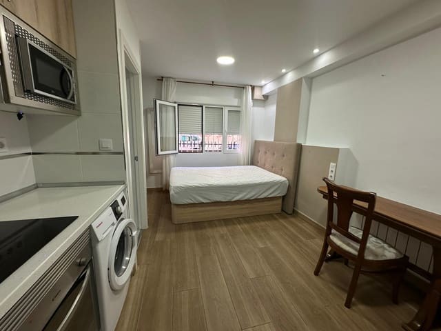 Studio for rent in Salvador, Madrid city - € 950 (Ref: 9395833)
