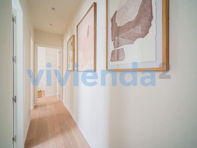 Appartement de 2 chambres à louer à Embajadores, Madrid ville - 1 645 € (Ref: 9398271)